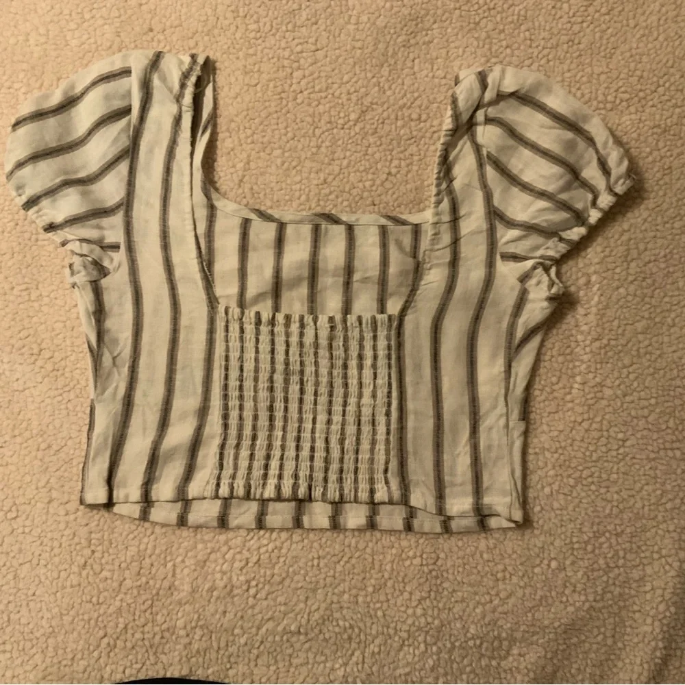 Love tree cropped top size L NWT - Picture 2 of 5